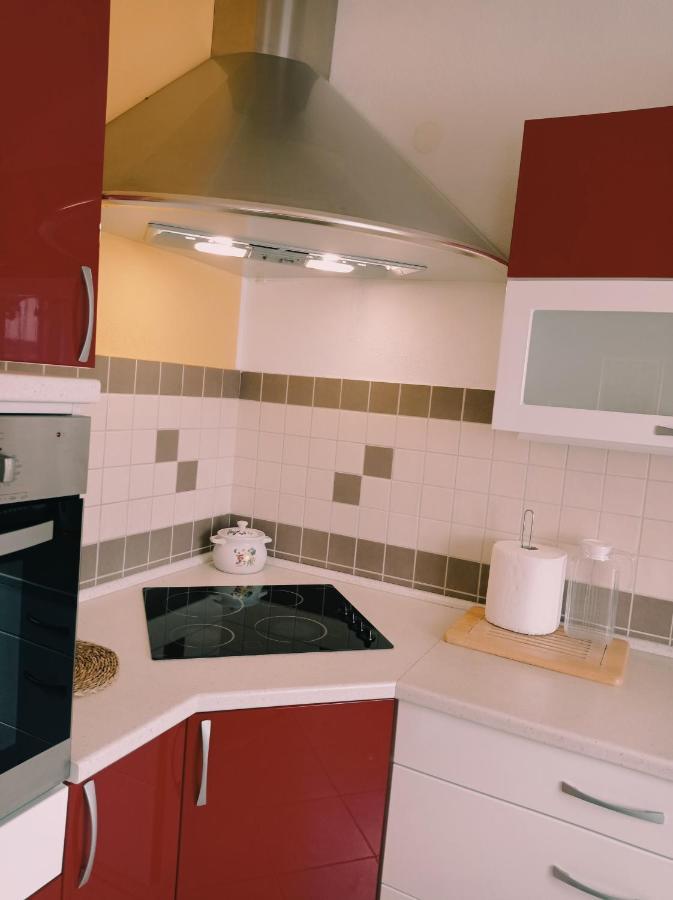 Apartment Silvija Vinišće Eksteriør billede