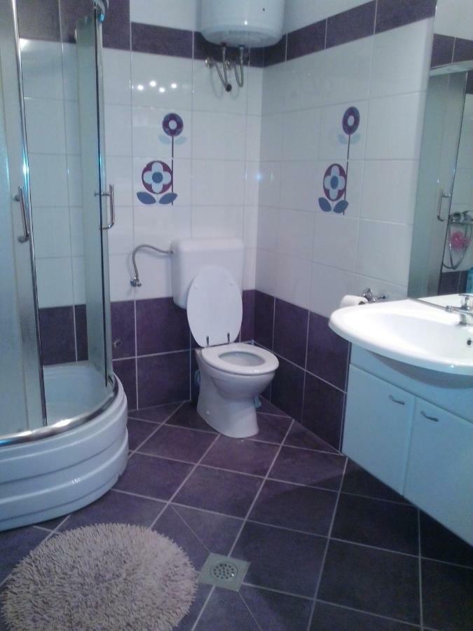 Apartment Silvija Vinišće Eksteriør billede